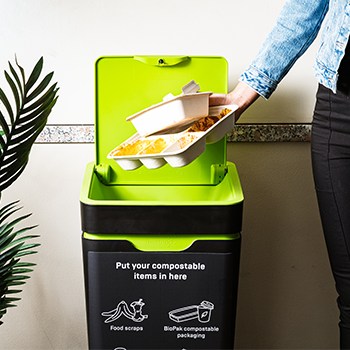 From Linear to Circular: Tackling Waste by Embracing Composting and Compostable Packaging