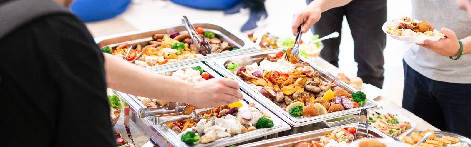 How to Transport Hot Food Safely While Retaining Quality 
