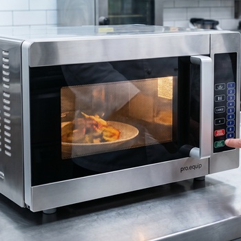 How to Choose the Right Commercial Microwave Oven for Your Kitchen
