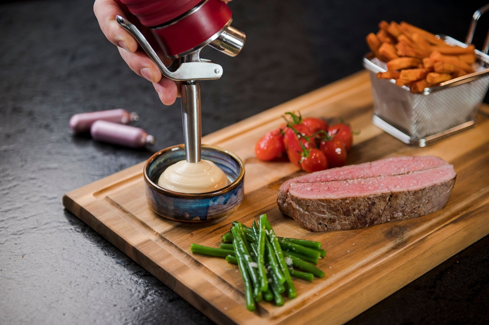 preparing sauce with isi gourmet whip